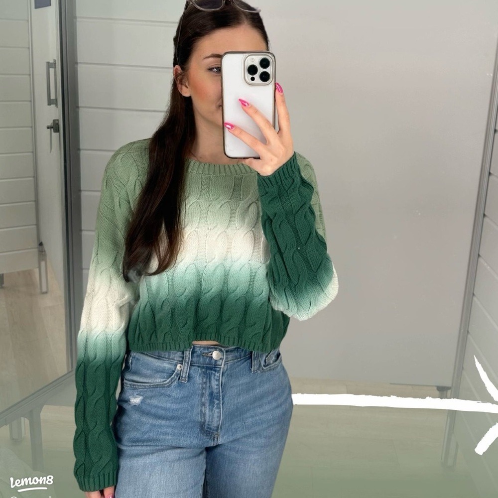 Sincerely Jules Green White Cable Knit‎ Ombre Cropped Sweater Size Medium